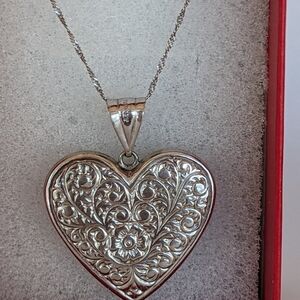 10K Solid White Gold Filigree Heart Necklace + Chain 18.5” 3.10g Pendant